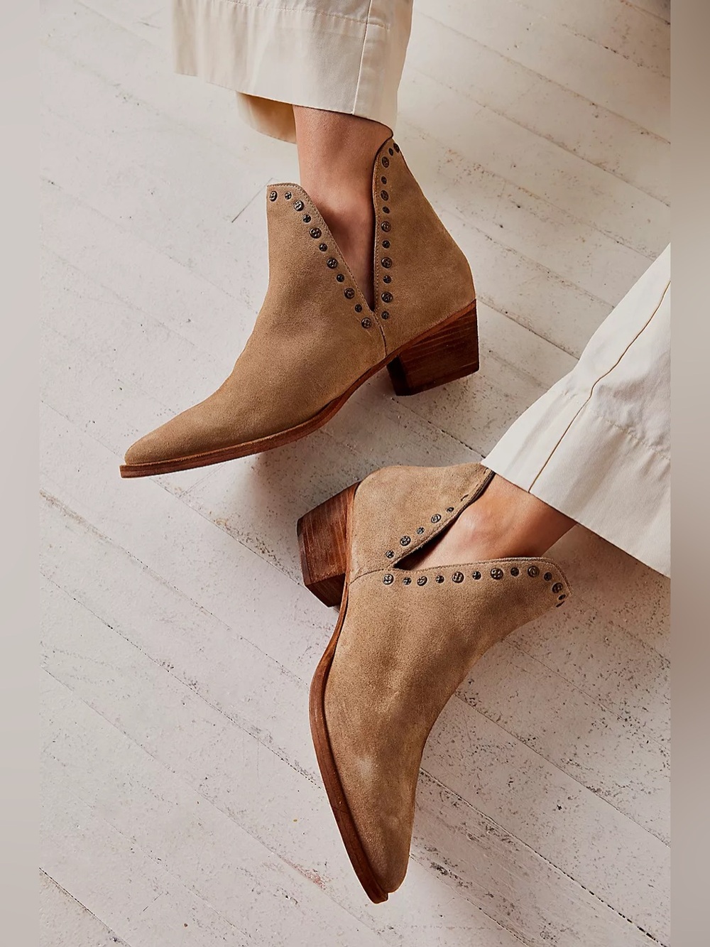 Free People Studded Charm Double V Ankle Boots Tan Suede Size 38